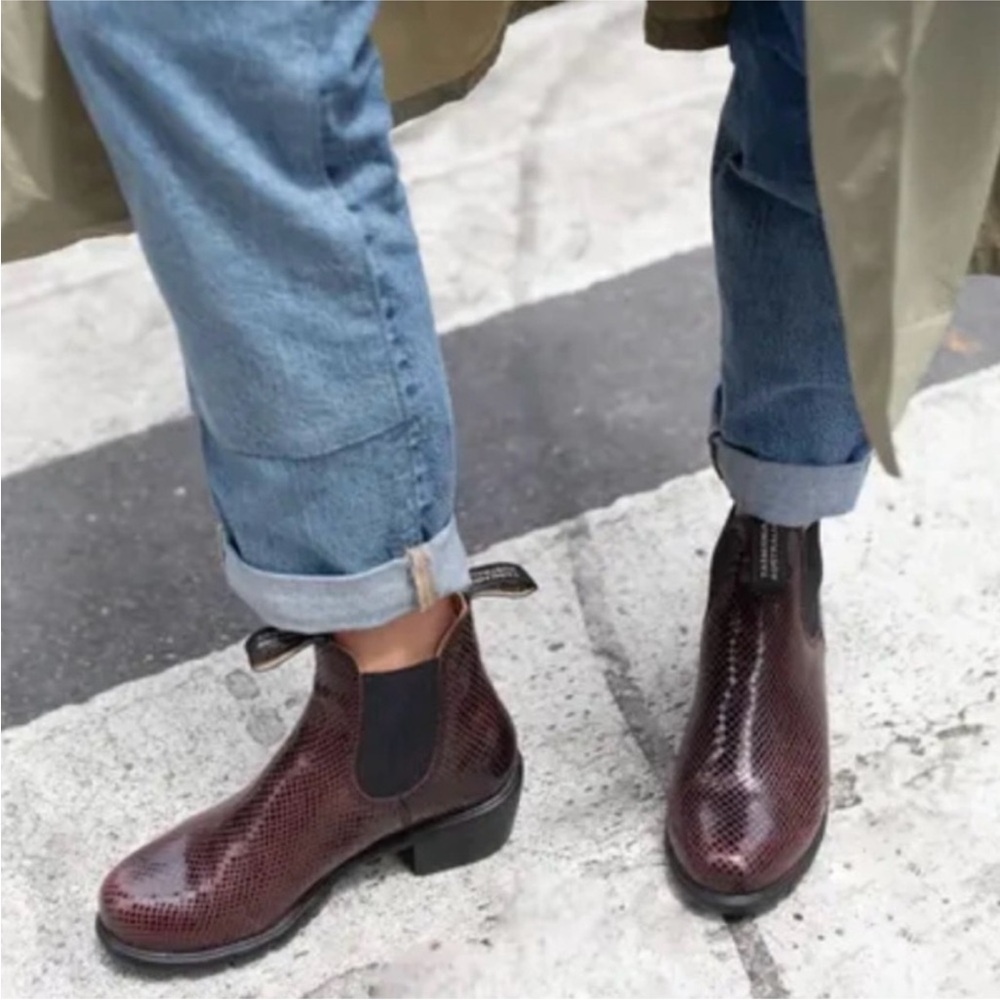 Blundstone Burgundy Textured Ankle Boots